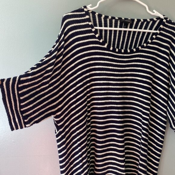 The Limited White and Navy Striped Knit Top - Picture 3 of 5